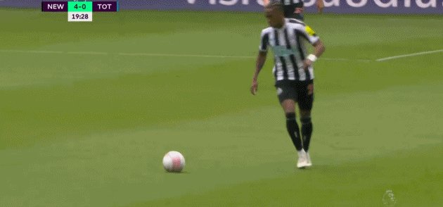 英超赛季最佳传球！当世除了莫德里奇就是他？