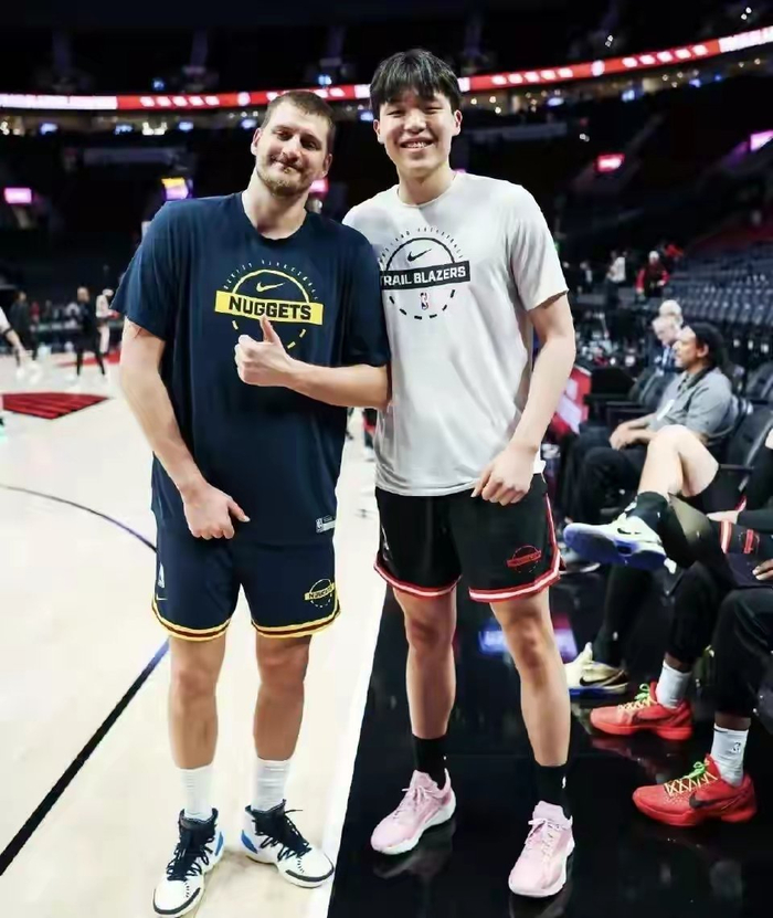 华体会官网-东契奇替补席暴走真相!杨瀚森被下放,NBA生存法则太残酷|雷迪克|波特兰开拓者队|卢卡-东契奇|洛杉矶湖人队|JJ-雷迪克_新浪体育_新浪新闻